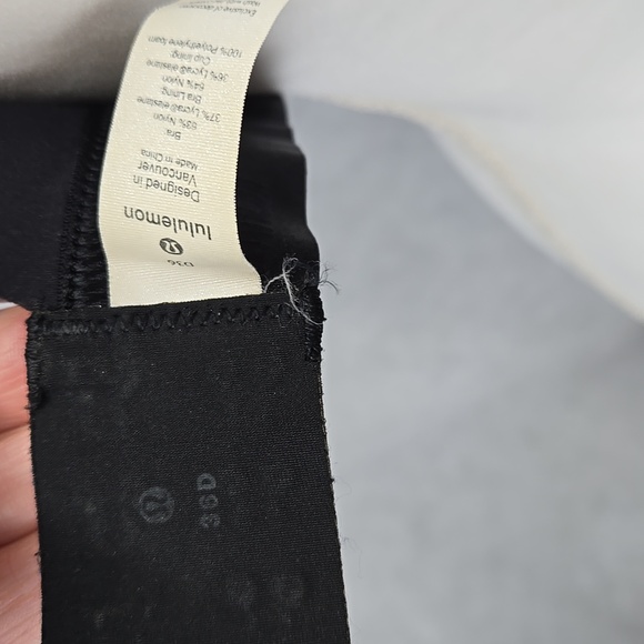 Lululemon sports bra - Picture 4 of 5